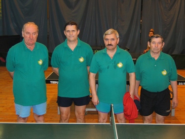 A Szigeti ISK I. csapata, balr�l: B�lint Tivadar, Kir�ly Attila, Marlok Attila, Greg�n Bertalan