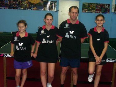 a csapat tagjai, balr�l: Hermann T�mea, V�gh Katalin, Korpai Gyula �s Piroska Brigitta